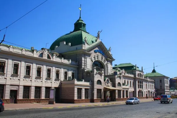Залізничний вокзал в Чернівцях