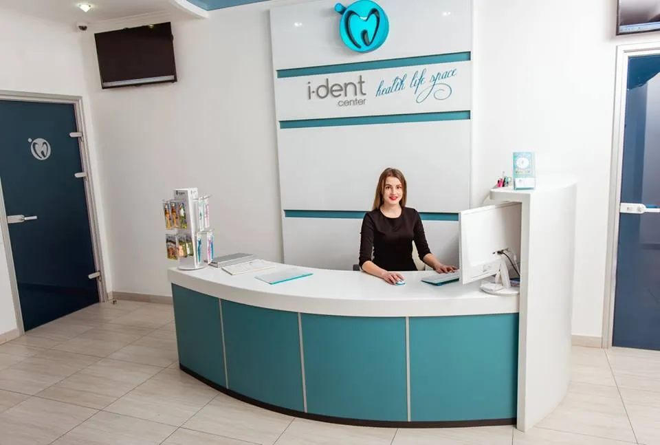 Стоматологічний центр "I-dent center" ("Ай-дент центр")