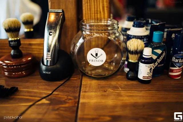 Чоловіча перукарня "Frisor Barbershop" — фото 1