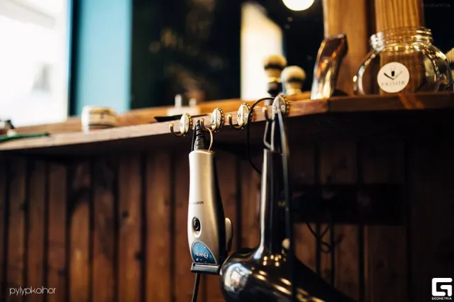 Чоловіча перукарня "Frisor Barbershop" — фото 3