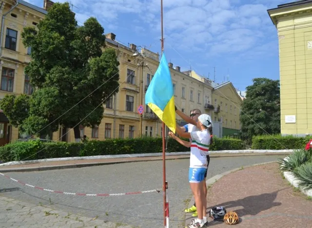 У Чернівцях відбулося відкриття чемпіонату України з гонки крос-кантрі «з точки в точку» (Фото) — фото 2