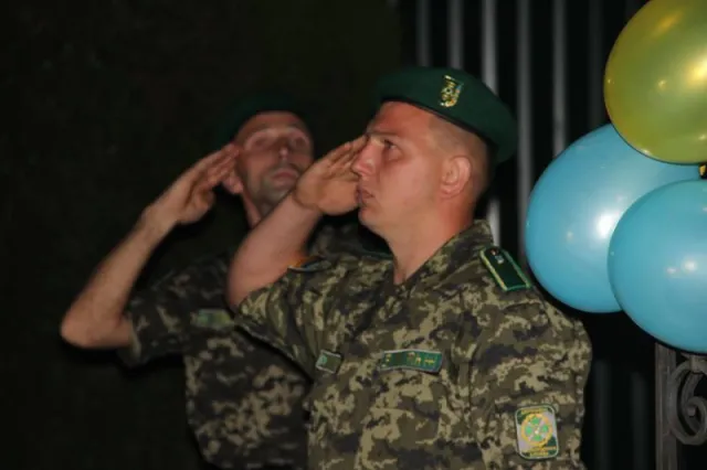 Бійці Чернівецького прикордонного загону повернулися з Луганська до Чернівців (Фоторепортаж) — фото 2