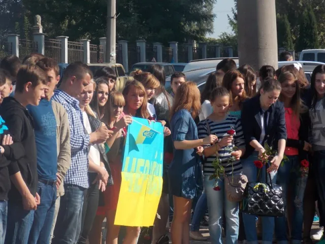 У Чернівцях зустріли 29 буковинських військових, які повернулись у відпустку із зони АТО (Фото) — фото 2