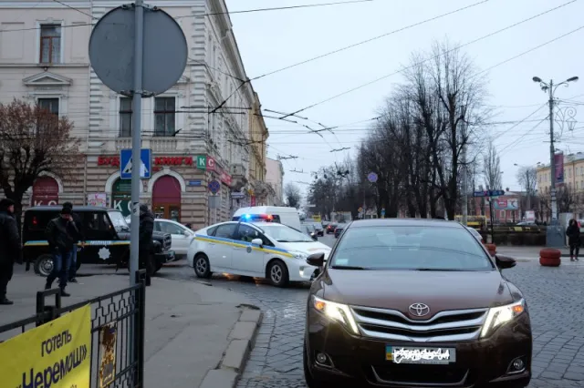 У центрі міста «Тойота» на «зебрі» збила дитину (Фото) — фото 1