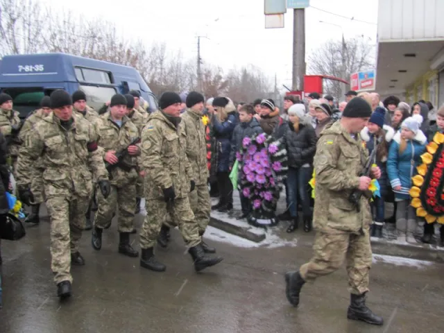 В останню путь провели Героя Владислава Трепка (фото) — фото 17