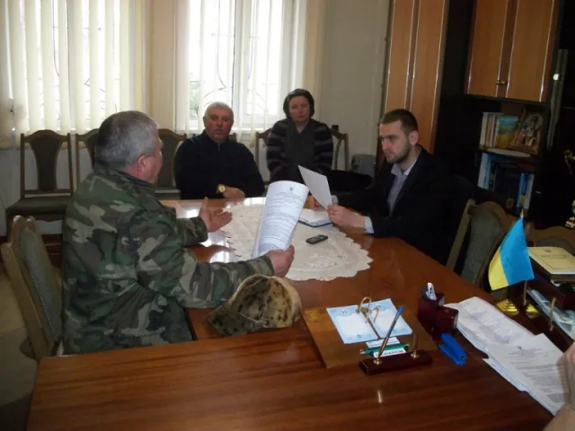 Обласні чиновинки відвідали села у Вижницькому районі (фото) — фото 2