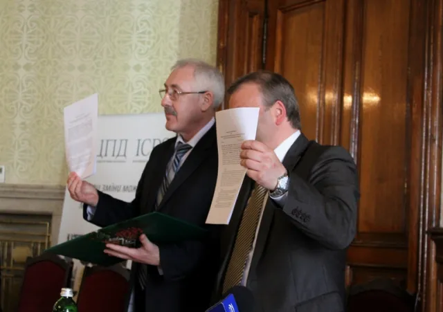 Підписано тристоронній Меморандум стосовно розвитку регіону (фото) — фото 7