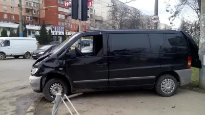 У Чернівцях ще одне ДТП, один з постраждалих у реанімації (фото) — фото 3