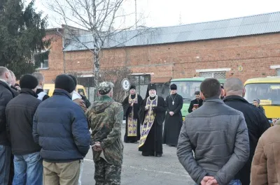 70 мобілізованих відправилися з Чернівців на навчання (фото) — фото 9
