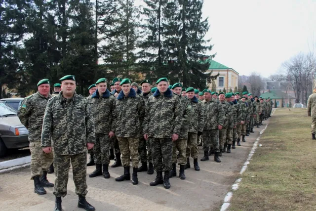 На Буковину з зони АТО повернулися 173 прикордонники (фото) — фото 2