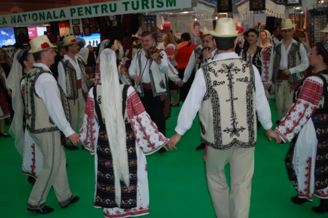 Буковинська делегація взяла участь у міжнародній туристичній виставці у Румунії (фото) — фото 4