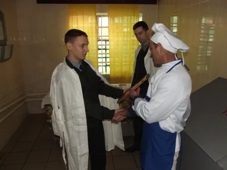 У Чернівецькій установі виконання покарань № 33 відбувся конкурс «Кращий кухар» (фоторепортаж) — фото 10